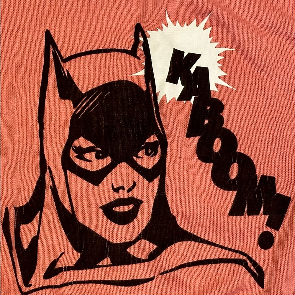 DC Comics, Batgirl, Pink Sweater M. Limited Edition NWOT